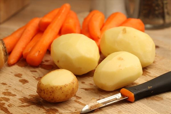 Grønsagssuppe med porre og selleri