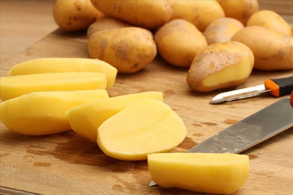 Andesteg med kartofler og rødkål