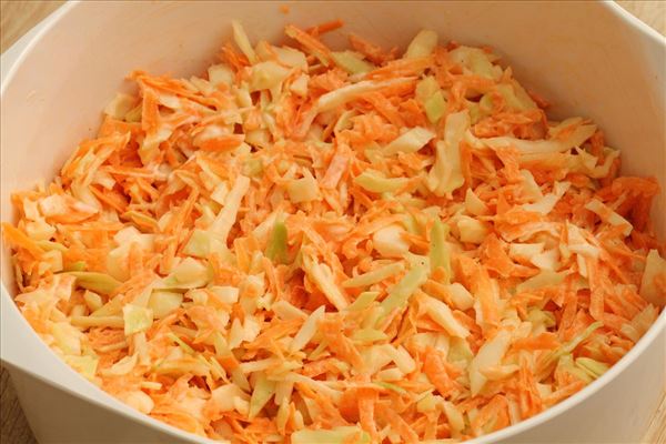 Kålsalat (coleslaw)