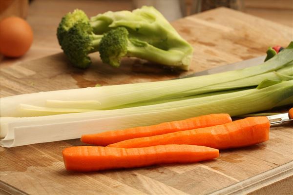 Grønsagstærte med skinke og broccoli