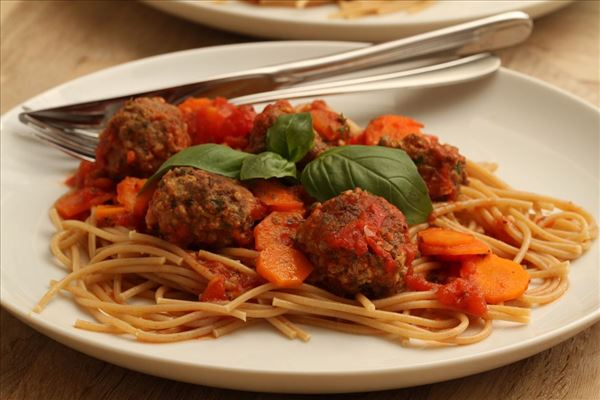 Pasta med kødboller