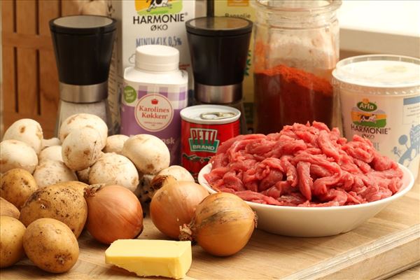 Bøf stroganoff med kartoffelmos