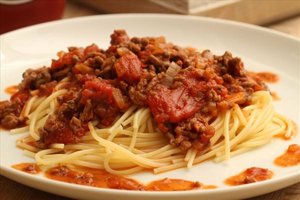 Spaghetti med hjemmelavet kødsovs