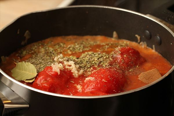 Spaghetti med hjemmelavet kødsovs