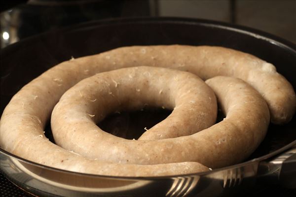 Medisterpølse med grønkål og kartofler