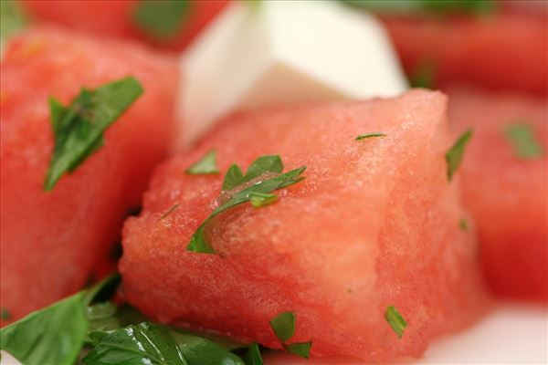 Vandmelonsalat med fetaost og persille