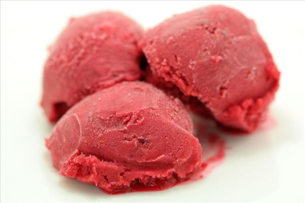 Hjemmelavet hindbærsorbet