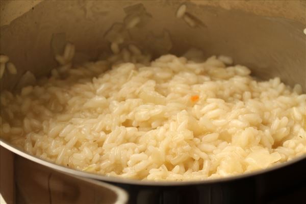 Risotto med ærter og squash