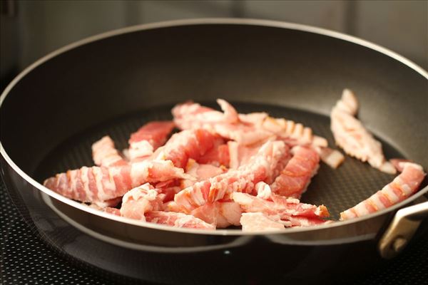 Porretærte med fløde og bacon