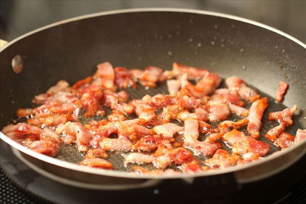 Porretærte med fløde og bacon