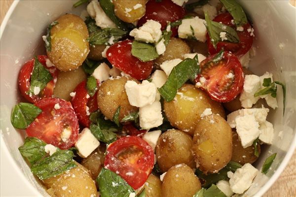 Feta kartoffelsalat