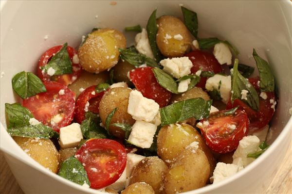 Feta kartoffelsalat