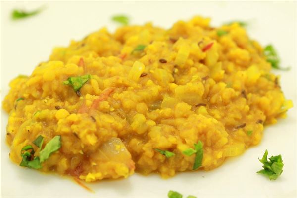 Daal Tarka, gule linser (Indien)