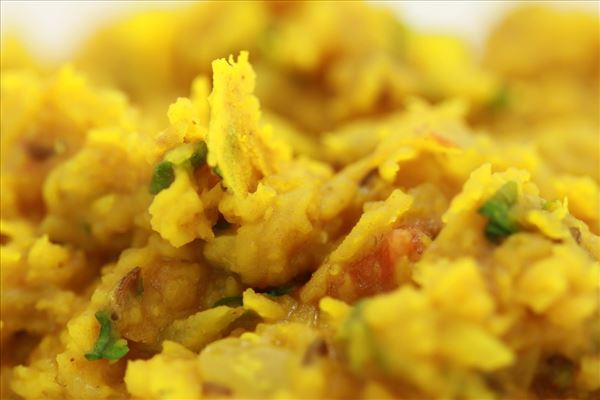 Daal Tarka, gule linser (Indien)