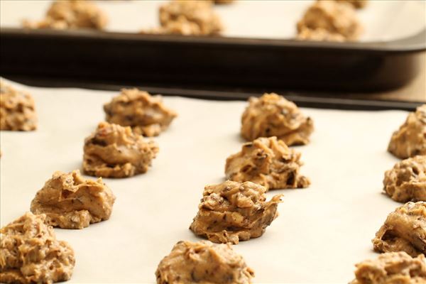 Chokolade cookies med nødder