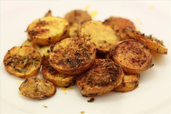 Sprøde ovnkartofler med oregano og paprika