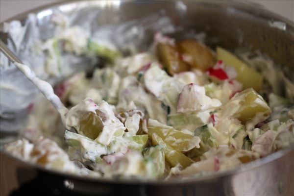 Kold kartoffelsalat med mayonnaise