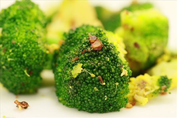 Hvidløgssvitset broccoli 