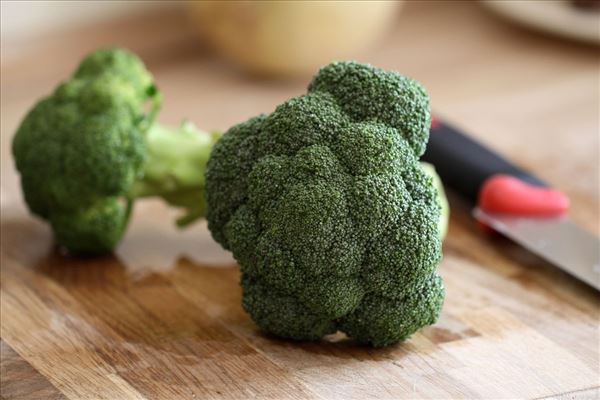 Hvidløgssvitset broccoli 