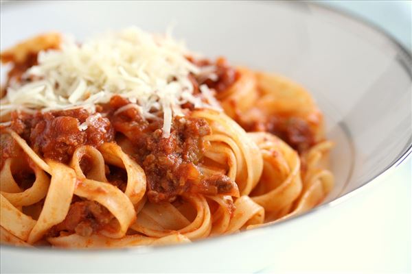 Langtidssimret ragu a la bolognese med tagliatelle