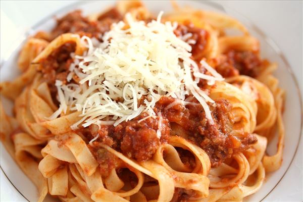 Langtidssimret ragu a la bolognese med tagliatelle