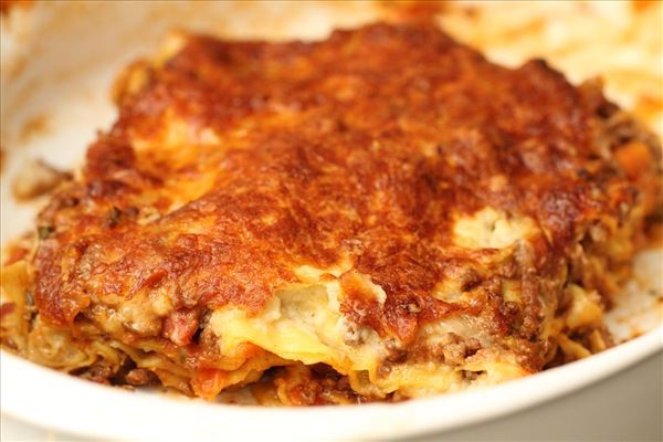 Lasagne med grøntsager og blomkåls bechamel