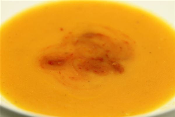 Gulerods - chilisuppe med ingefær