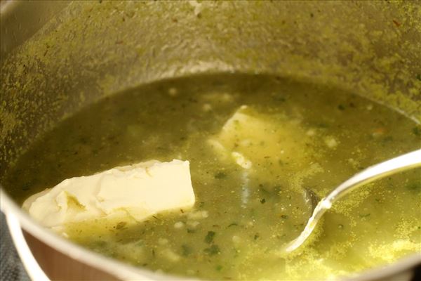 Squashsuppe med hvidløgsost