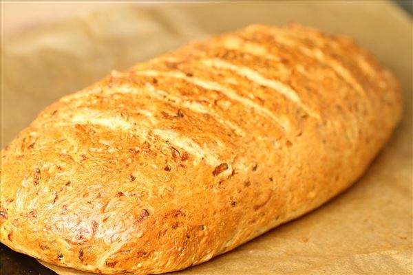 Squashbrød med salvie og oregano