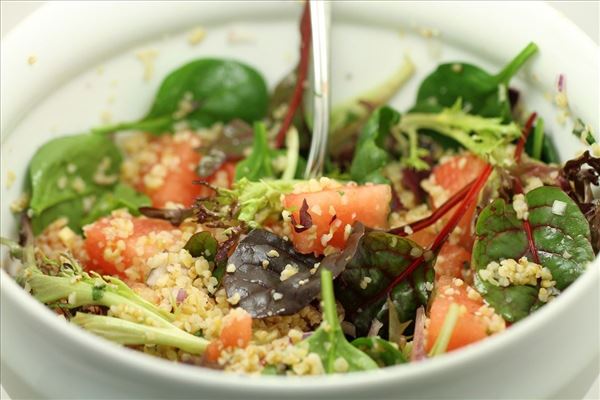 Sommersalat med couscous og vandmelon