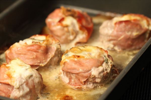 Tournedos med parmaskinke og gorgonzolaost