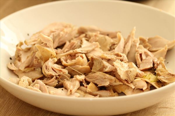 Nudelsuppe med kylling og krydderurter