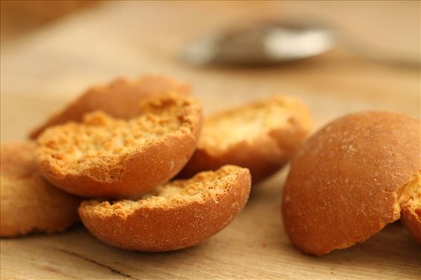 Hindbærkoldskål med tvebakker