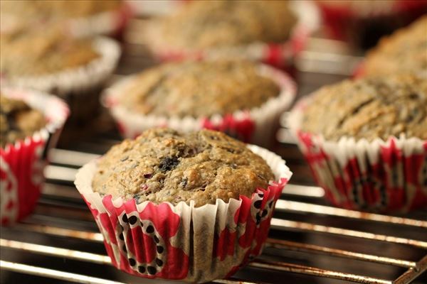 Muffin med banan og skovbær