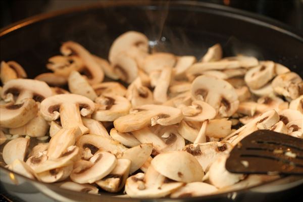 Skinkeruller med ost, spinat og pasta