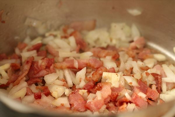 Pasta med stærk sauce