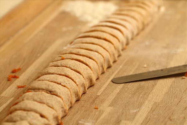 Sunde pizzasnegle med grøntsager og ost