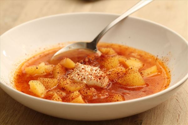 Spansk bondesuppe med kartofler og chili