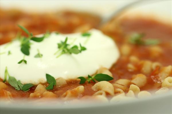 Tomatsuppe med pasta