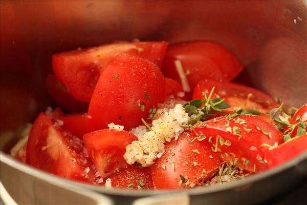 Tomatsuppe med pasta