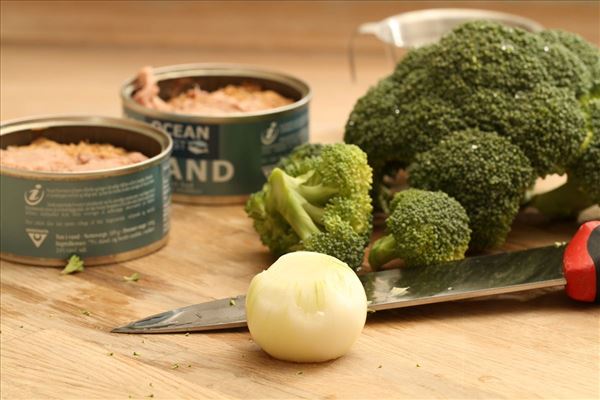 Fuldkornspasta med tun og broccoli