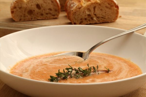 Gulerodssuppe med krydderurter