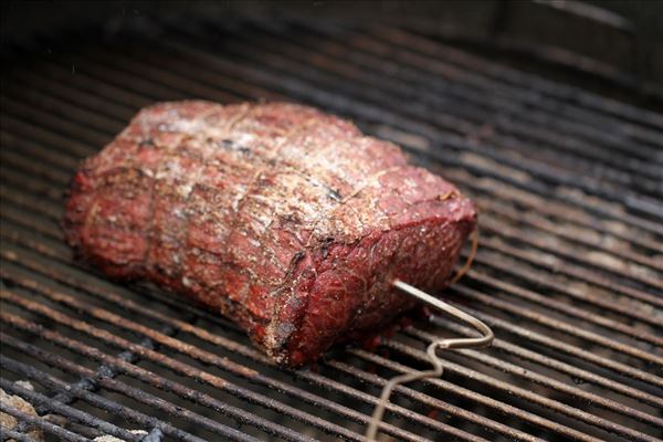 Grillet roastbeef med - Madopskrifter.nu