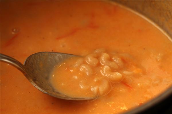 Tomatsuppe med pasta