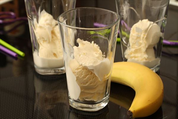 Banan milkshake med vanilleis