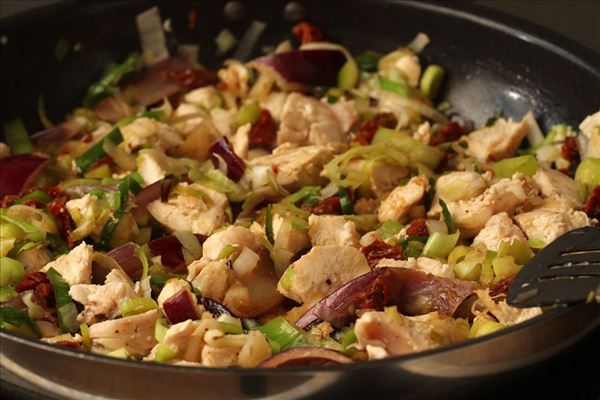 Pastapande med kylling og soltørrede tomater