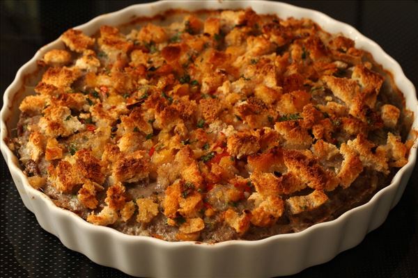 Gratineret farsfad med chili og persille