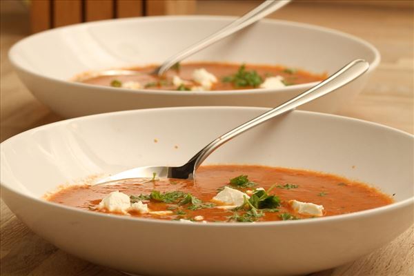 Linsesuppe med kanel og feta