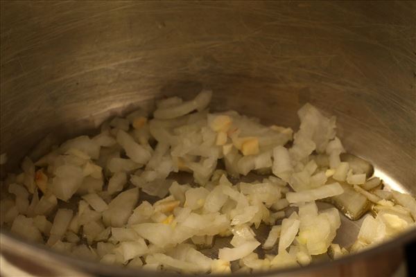 Linsesuppe med kanel og feta