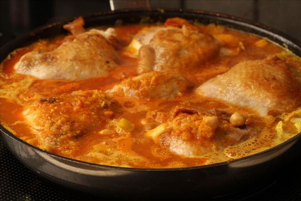 Pukka curry med kylling, kikærter og ris
